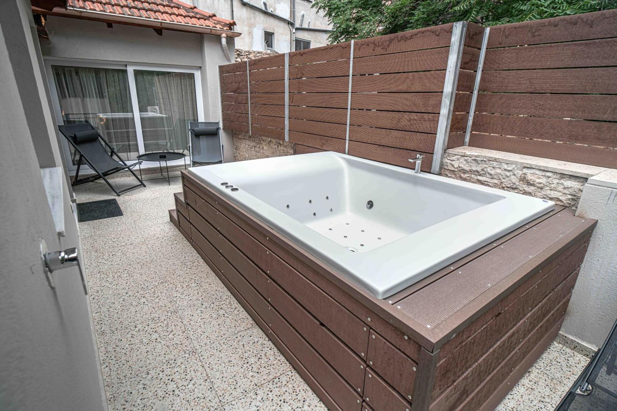 Belle Athenes - Luxury Rooms At Monastiraki Railway Station Dış mekan fotoğraf