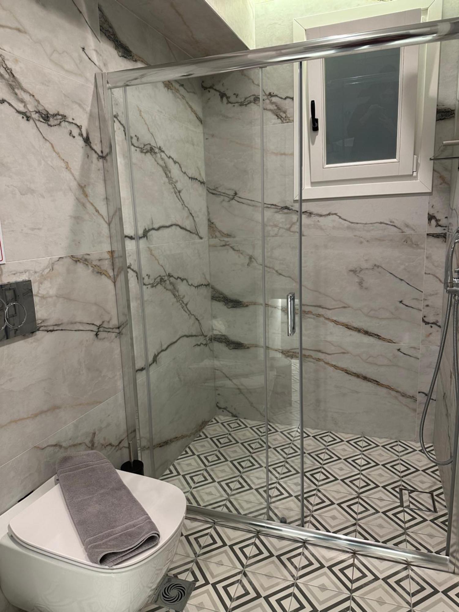 Belle Athenes - Luxury Rooms At Monastiraki Railway Station Dış mekan fotoğraf