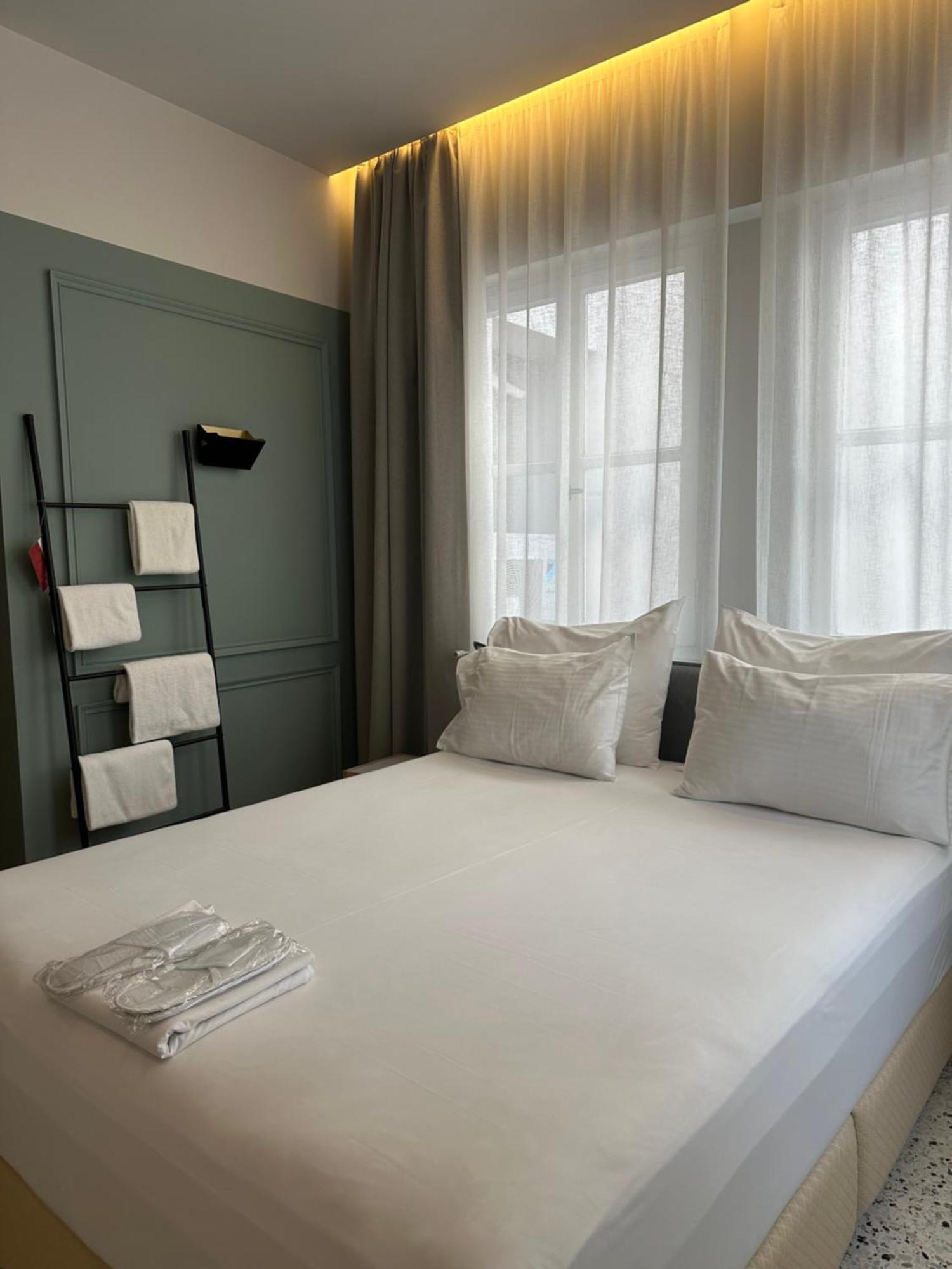 Belle Athenes - Luxury Rooms At Monastiraki Railway Station Dış mekan fotoğraf
